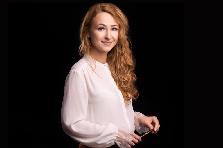 Beata Strzelka jest adwokatem, członkiem Izby Adwokackiej w Warszawi